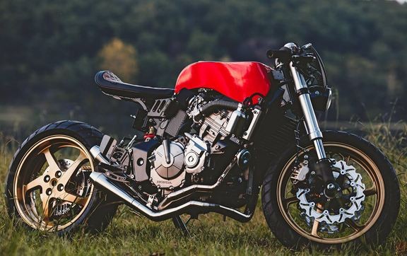 Moto Honda CB600F phong cach Ferrari sieu an tuong-Hinh-2
